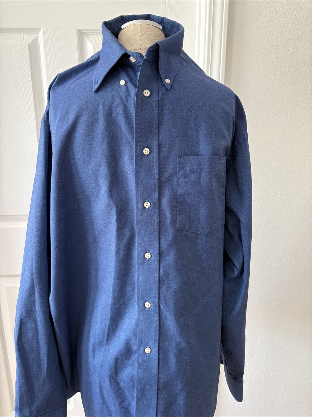 The Arrow Company men’s long sleeve button down shirt